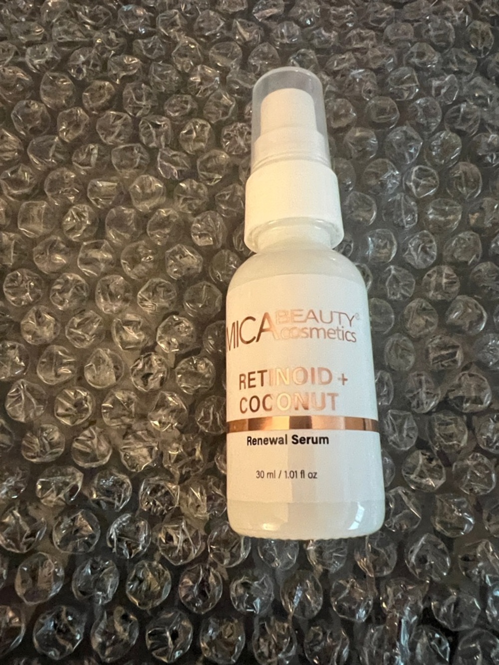 Hydrating & Renewal Serums - White Packaging - Picture 4 of 4